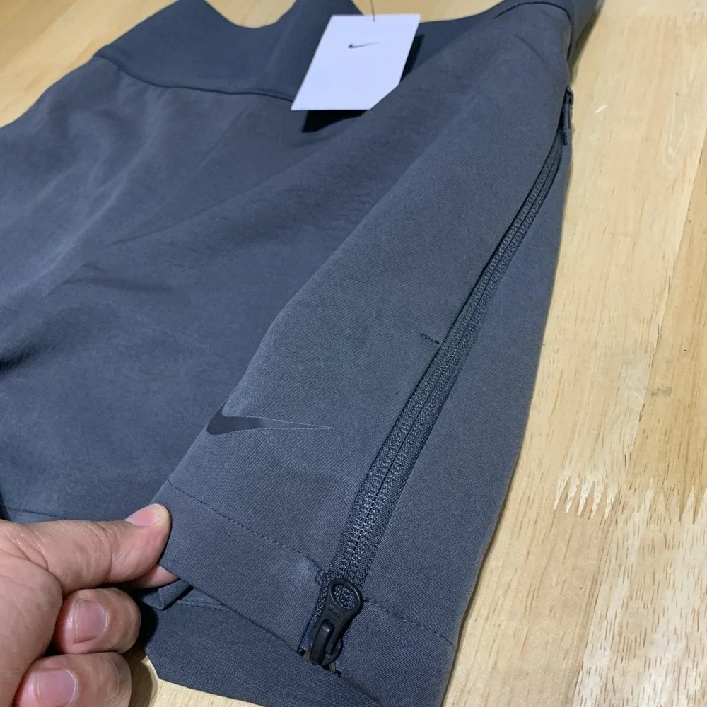 NIKE Women's L Team Tech Pack Woven High Waist Shorts Grey DX0626 060‎ NWT